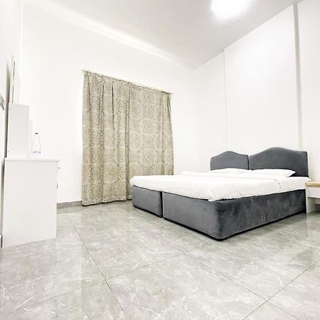 Warsan Star Residence - Home Stay Дубай Екстериор снимка